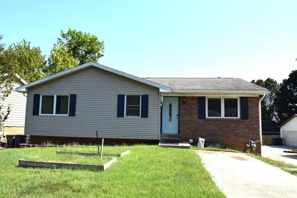 670 S Burkhardt Road, Evansville, IN 47715