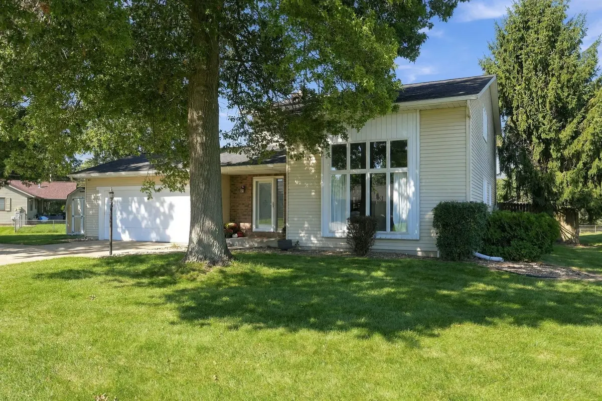 11689 S Strohm Drive, Mishawaka, IN 46545 - #1