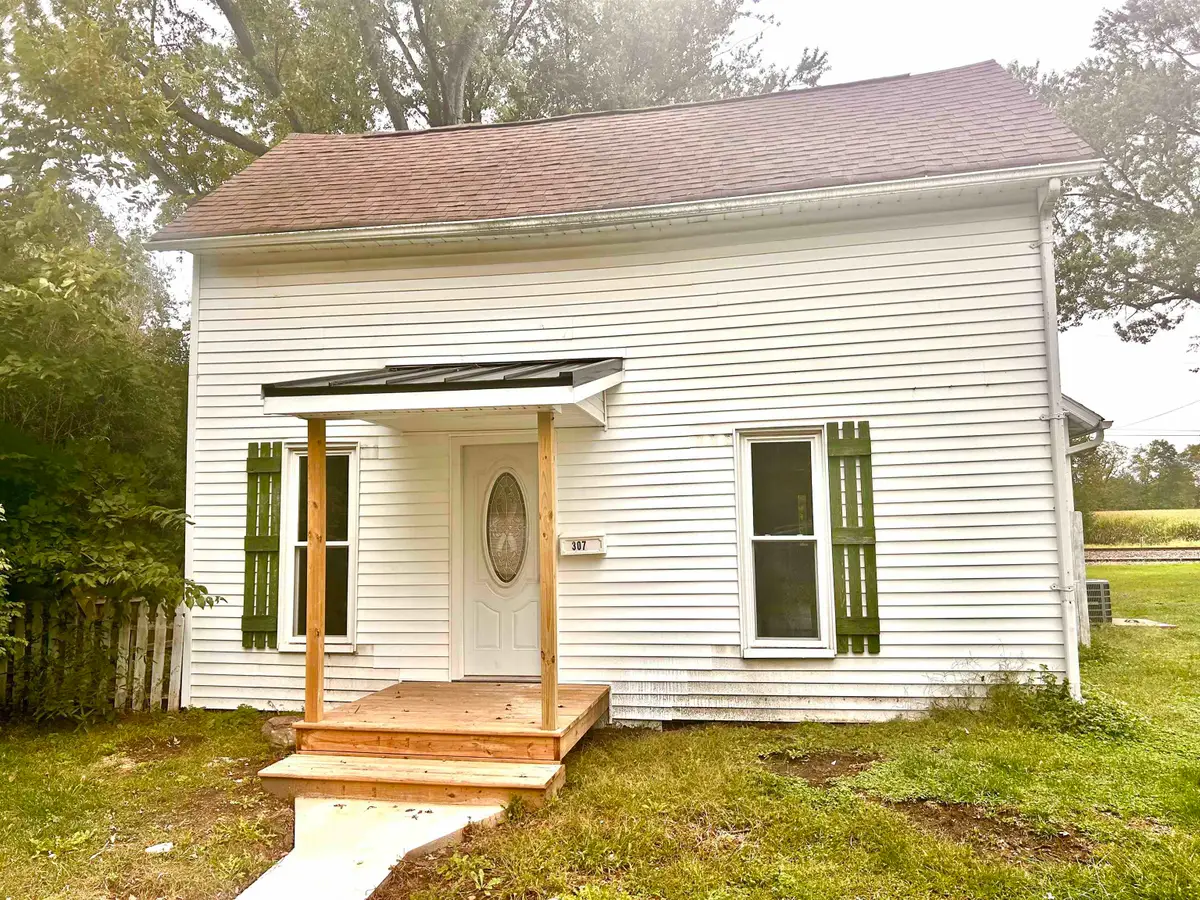 307 E Broad Street, South Whitley, IN 46787 - #1