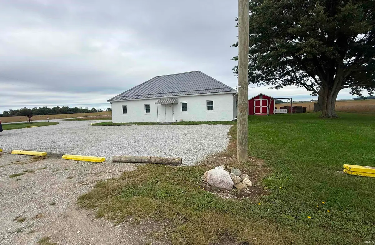 3997 S Warren Road, Huntington, IN 46750 - #1