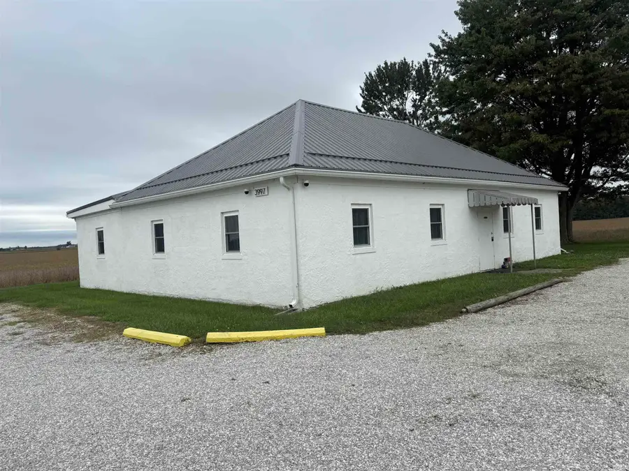 3997 S Warren Road, Huntington, IN 46750 - #2
