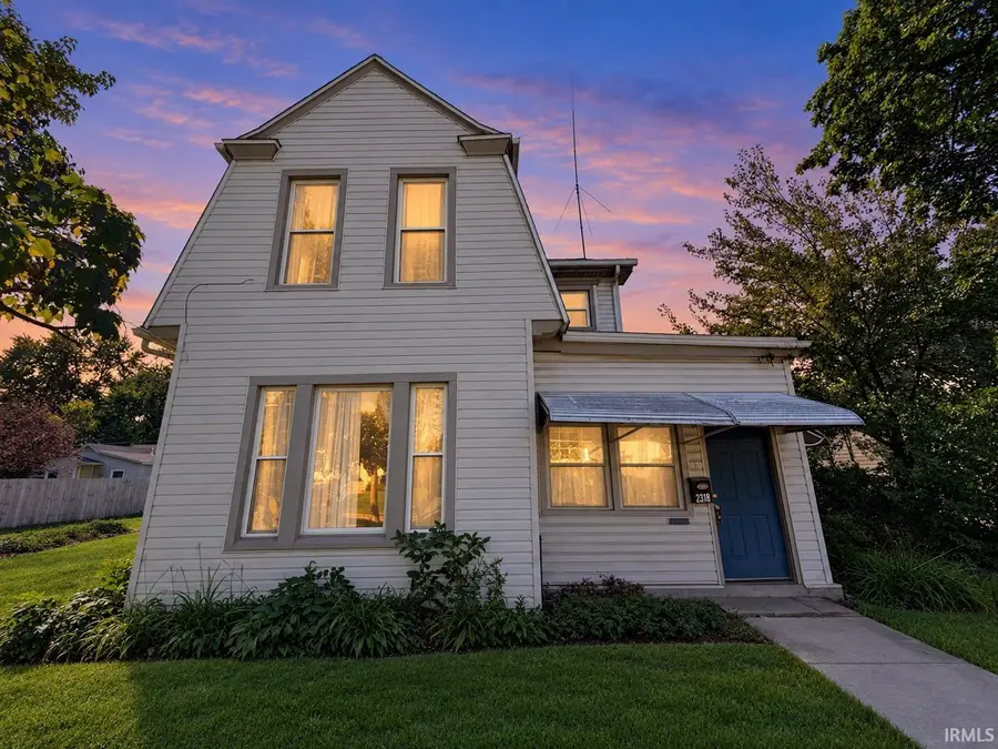 2318 S Wayne Avenue, Fort Wayne, IN 46807 - #2