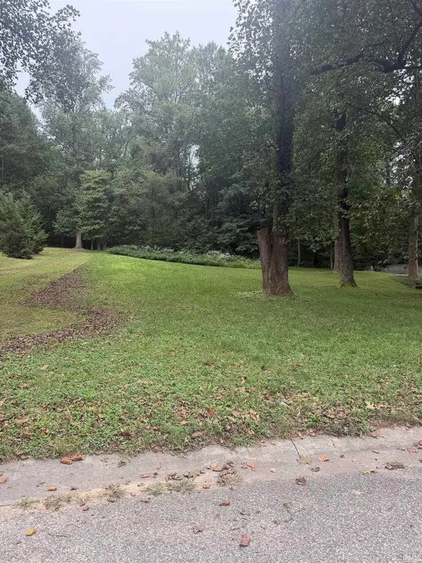 207 River Drive, Bloomfield, IN 47424