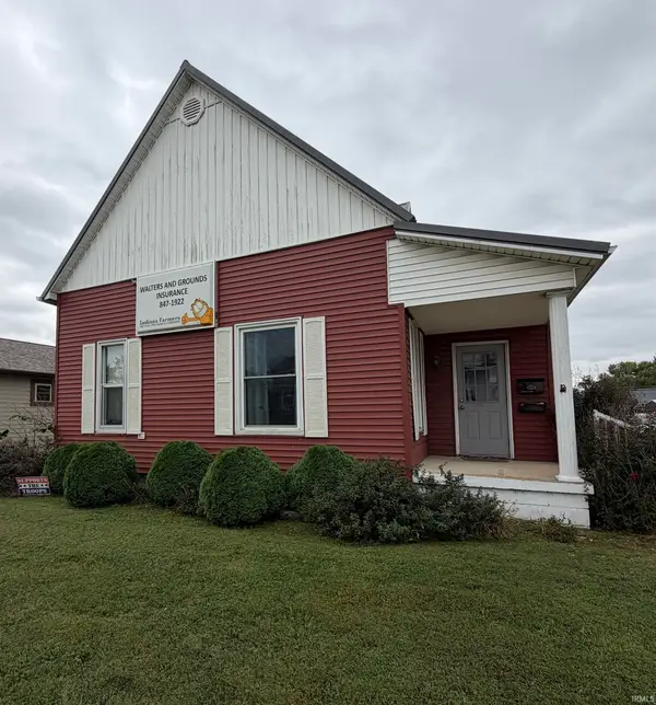 909 NE A Street, Linton, IN 47441