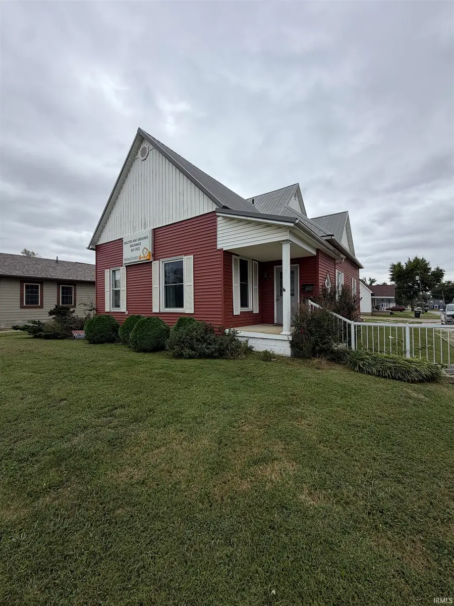 909 NE A Street, Linton, IN 47441 - #2