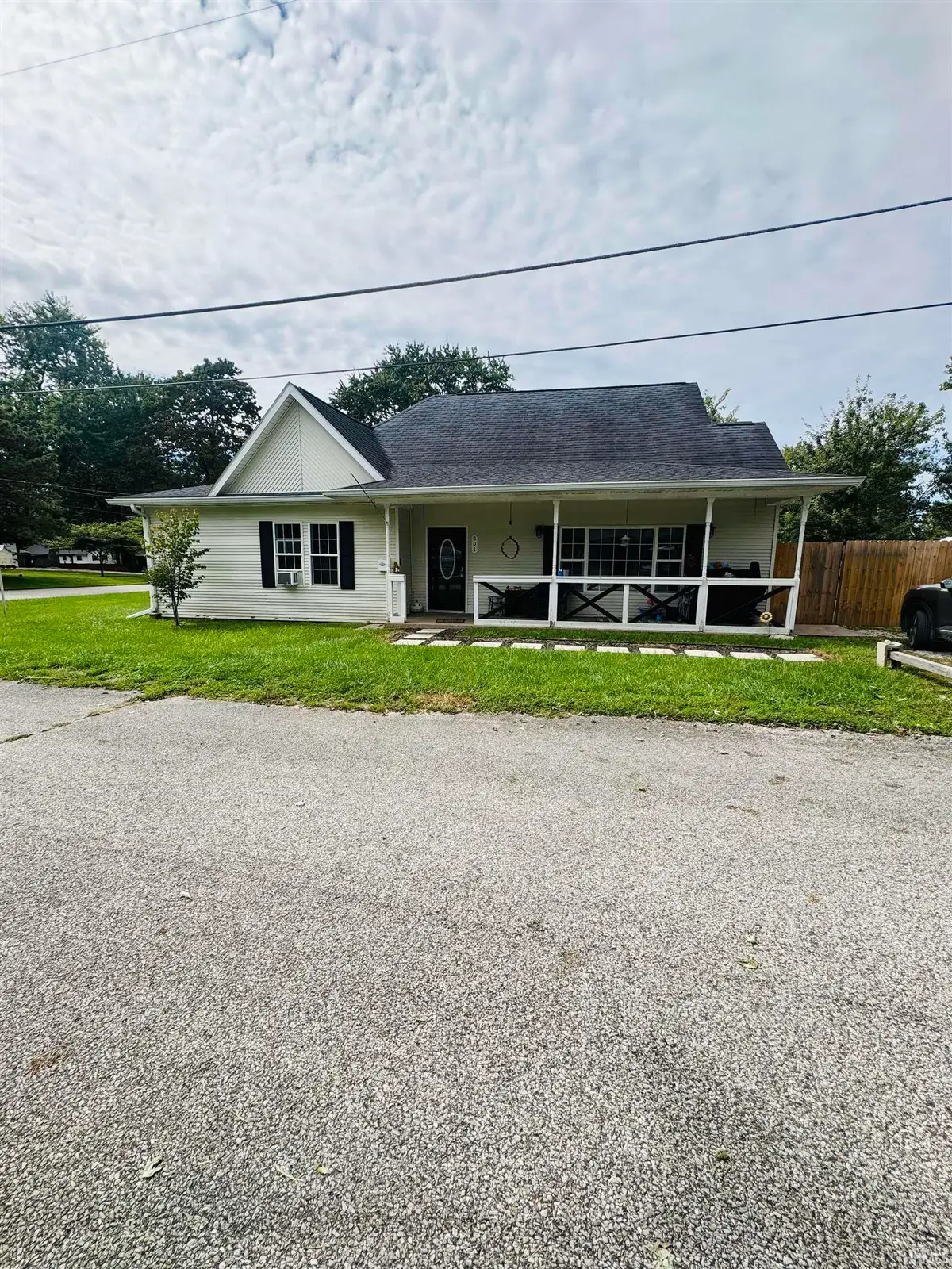 103 W Vine Street, Mitchell, IN 47446 - #1