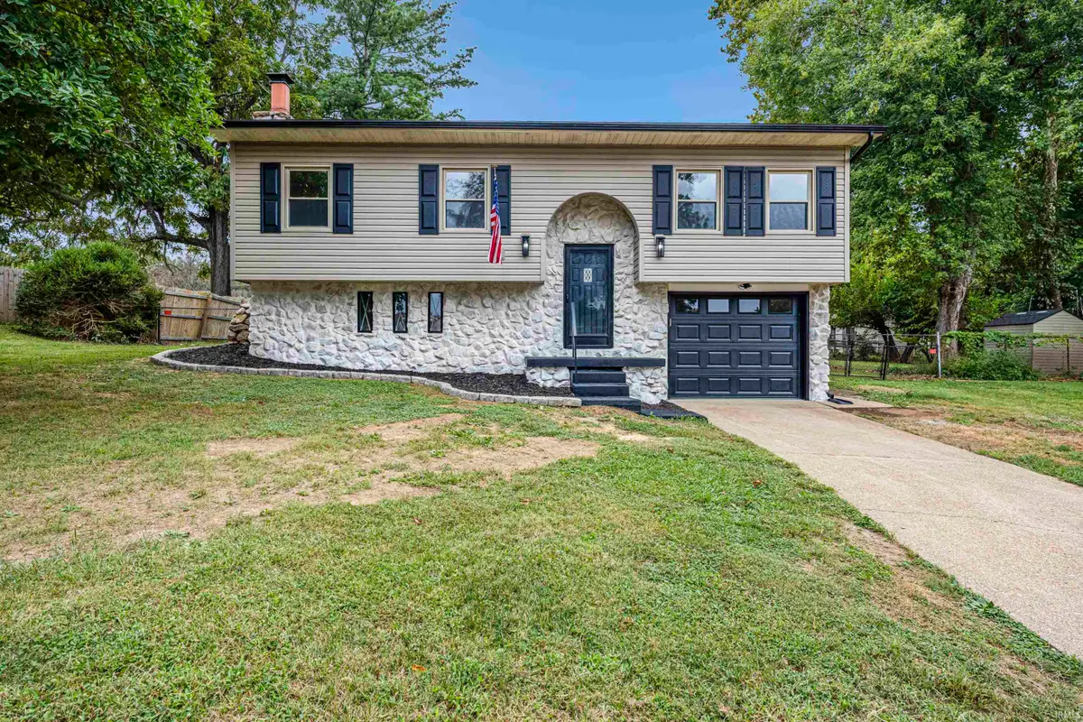 7255 Oakdale Drive, Newburgh, IN 47630 - #1