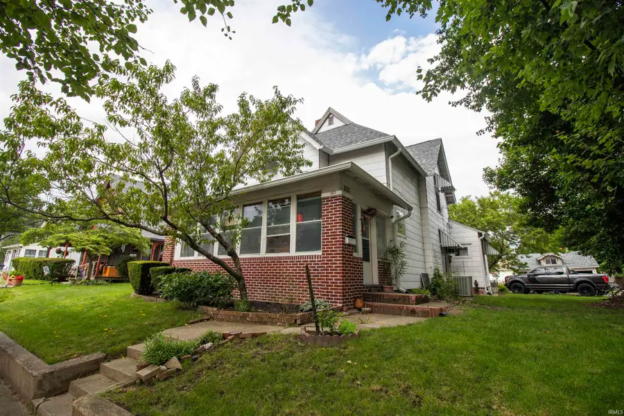 553 N Clay Street, Frankfort, IN 46041 - #2