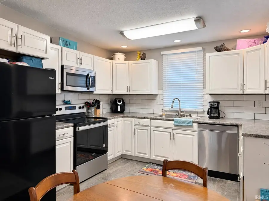 119 E Highland Avenue, Marion, IN 46952 - #3