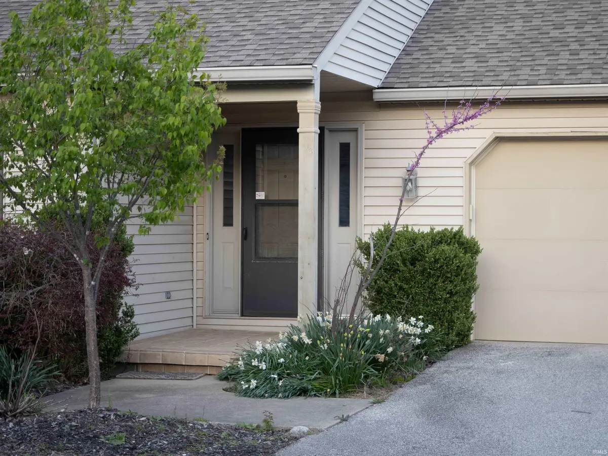 2202 E Cape Cod Drive, Bloomington, IN 47401 - #1