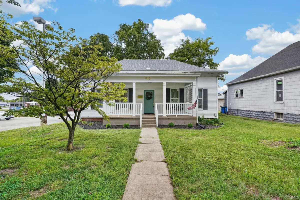 918 N Mulberry Street, Mount Carmel, IL 62863 - #1