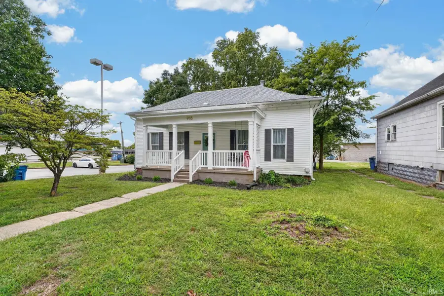918 N Mulberry Street, Mount Carmel, IL 62863 - #2