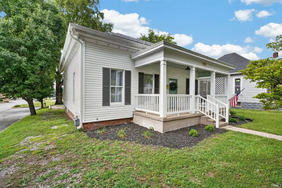 918 N Mulberry Street, Mount Carmel, IL 62863 - #3
