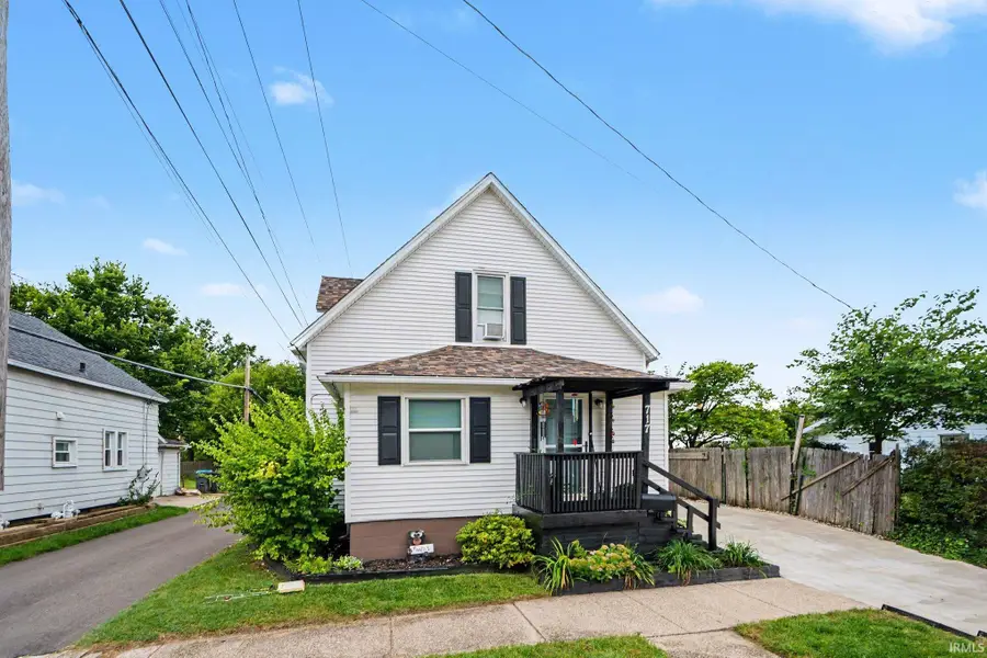 717 N Vine Street, Elkhart, IN 46514 - #2