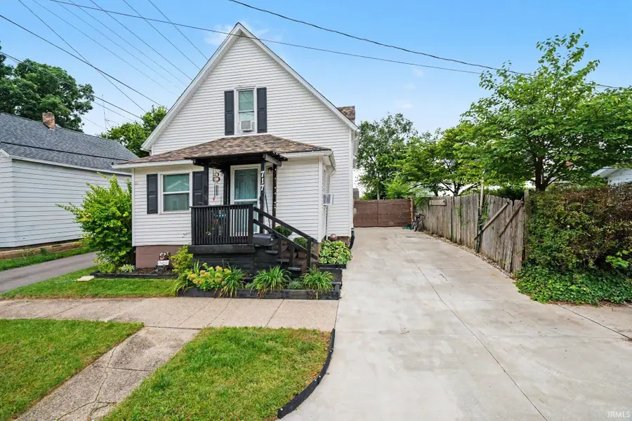 717 N Vine Street, Elkhart, IN 46514 - #3