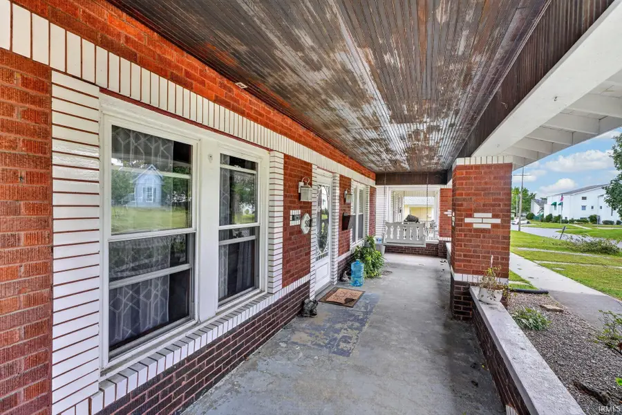 518 Chestnut Street, Mount Carmel, IL 62863 - #3