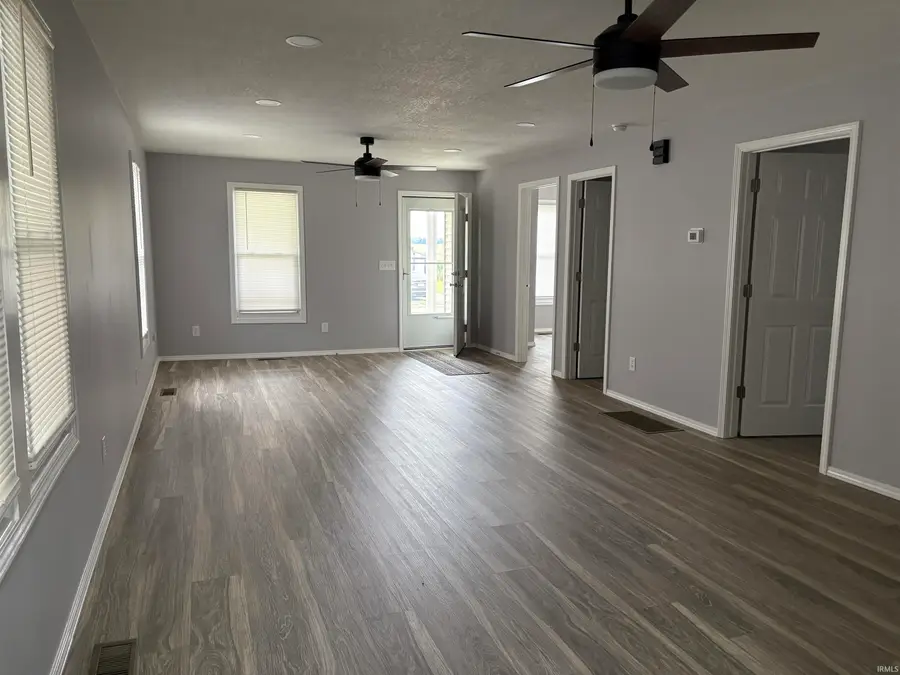 722 W Alton Street, Bicknell, IN 47512 - #3
