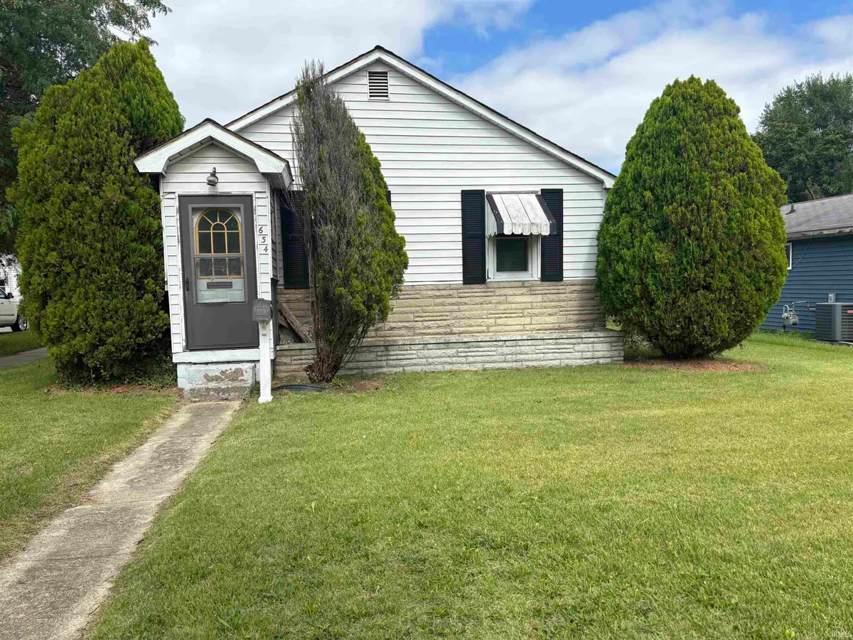 634 W Lusher Avenue, Elkhart, IN 46517 - #1