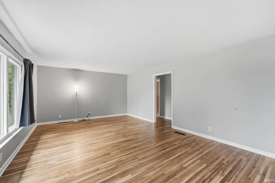 10335 Wayne Trace, Fort Wayne, IN 46816 - #3