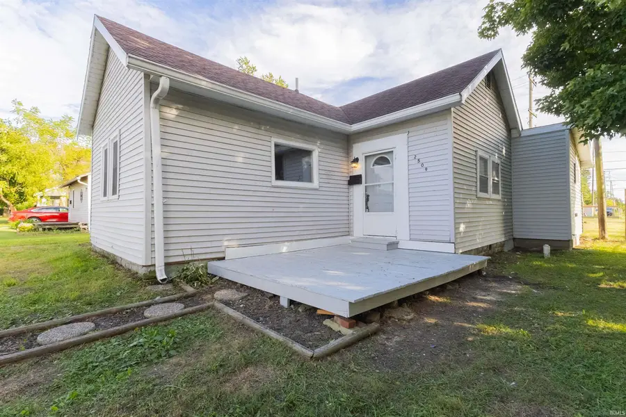 2509 Vine Street, New Castle, IN 47362 - #2