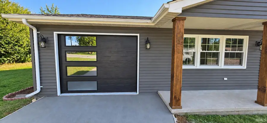 16 Kelly Drive, Washington, IN 47501 - #2