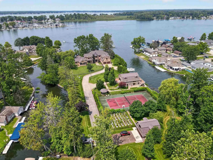 11751 N Black Point Road, Syracuse, IN 46567 - #3