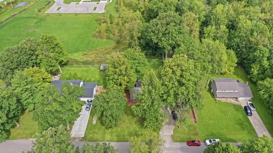 5727 Woodlea Avenue, Fort Wayne, IN 46835 - #2