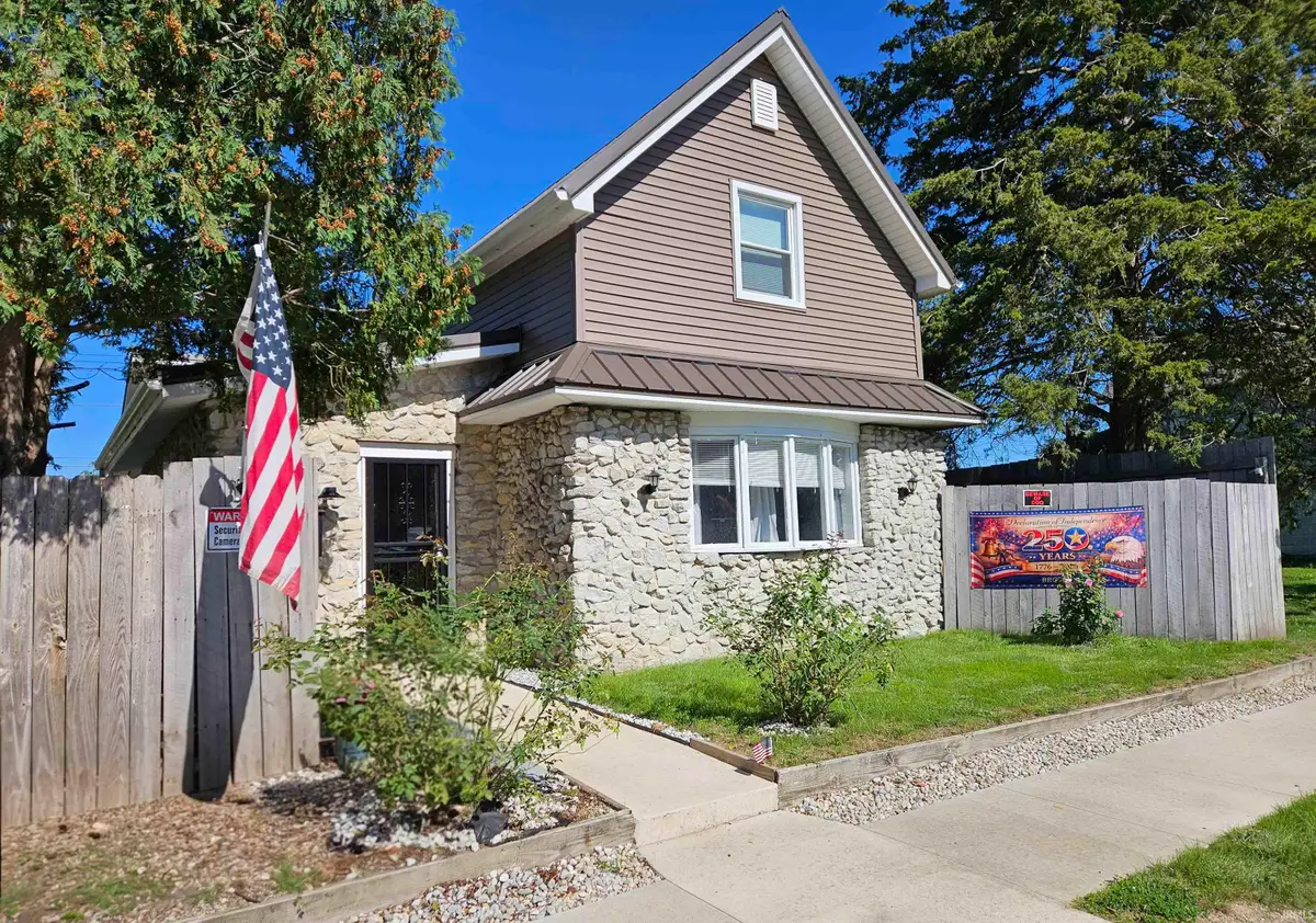 218 E Canal Street, Peru, IN 46970 - #1