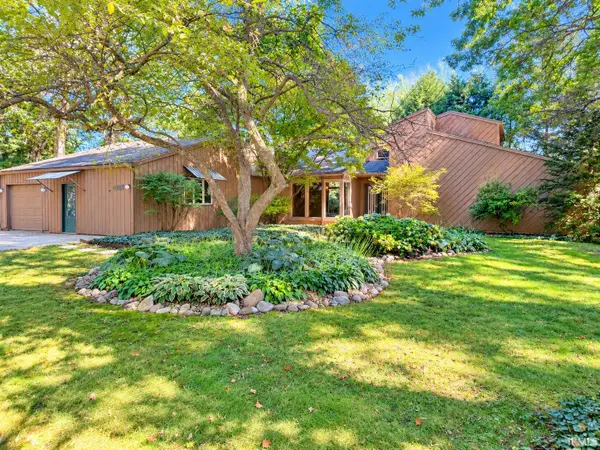 2456 N Shady Court, Warsaw, IN 46582