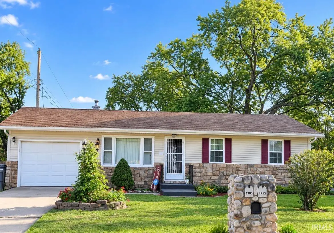 817 Fieldhouse Avenue, Elkhart, IN 46517 - #1