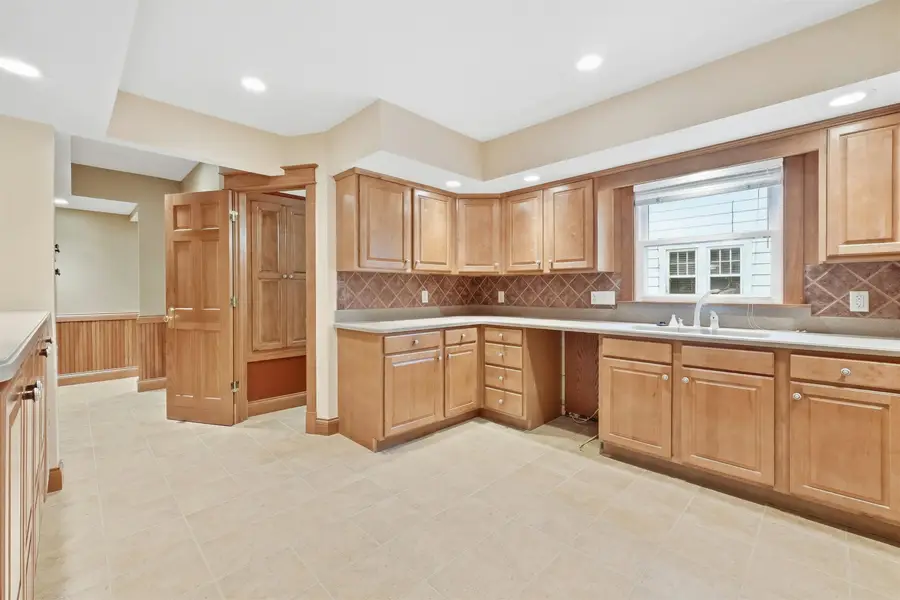 1756 E Beardsley Avenue, Elkhart, IN 46514 - #2