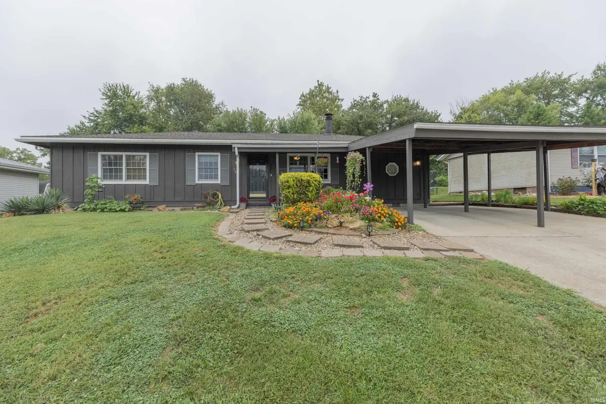 206 S Center Street, Princeton, IN 47670 - #1