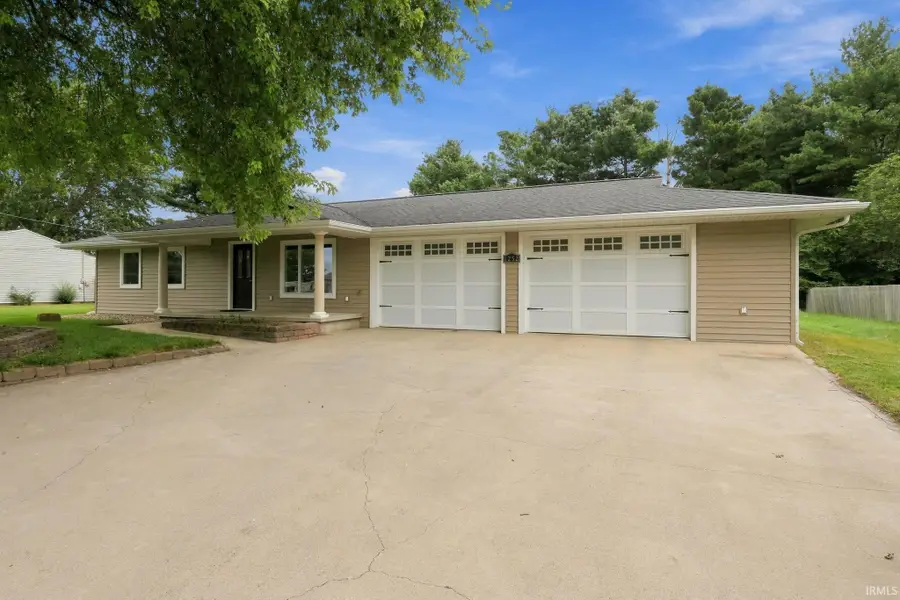 1252 N 350 W Road, Warsaw, IN 46580 - #2