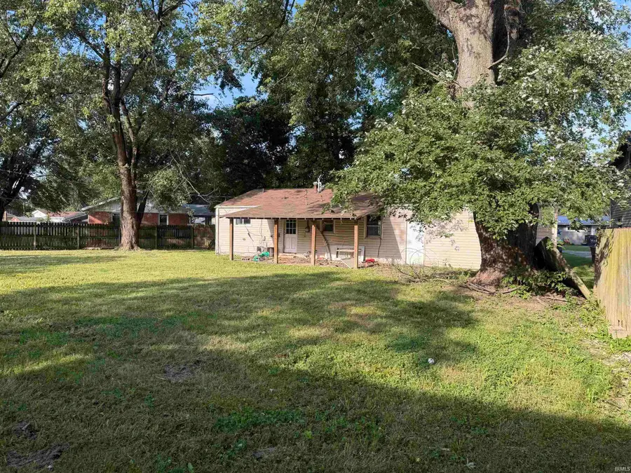 1708 S Irvington Drive, Yorktown, IN 47396 - #3