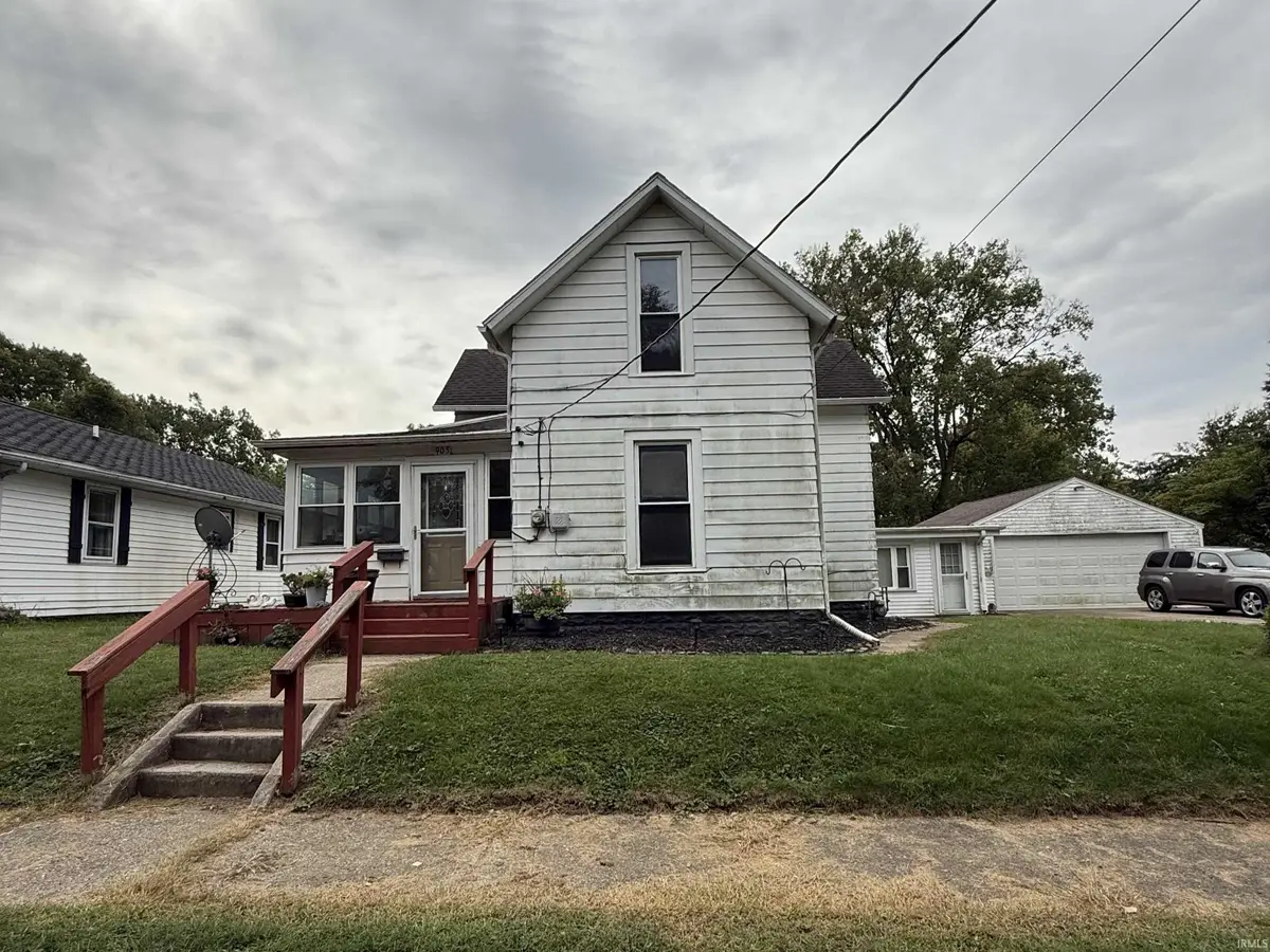 905 W Woodland Avenue, Kokomo, IN 46902 - #1