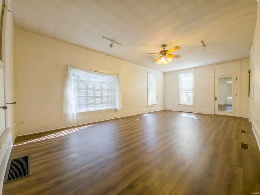 1126 N Mulberry Street, Mount Carmel, IL 62863 - #3