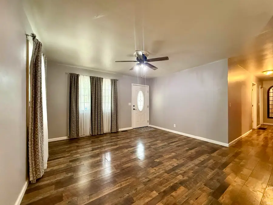 405 N Ohio Street, Chandler, IN 47610 - #2