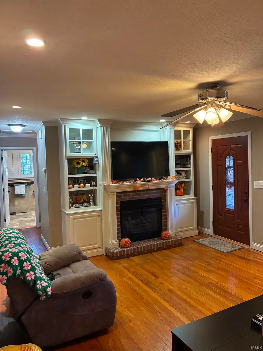 201 Cleveland Street, Monroe City, IN 47557 - #2