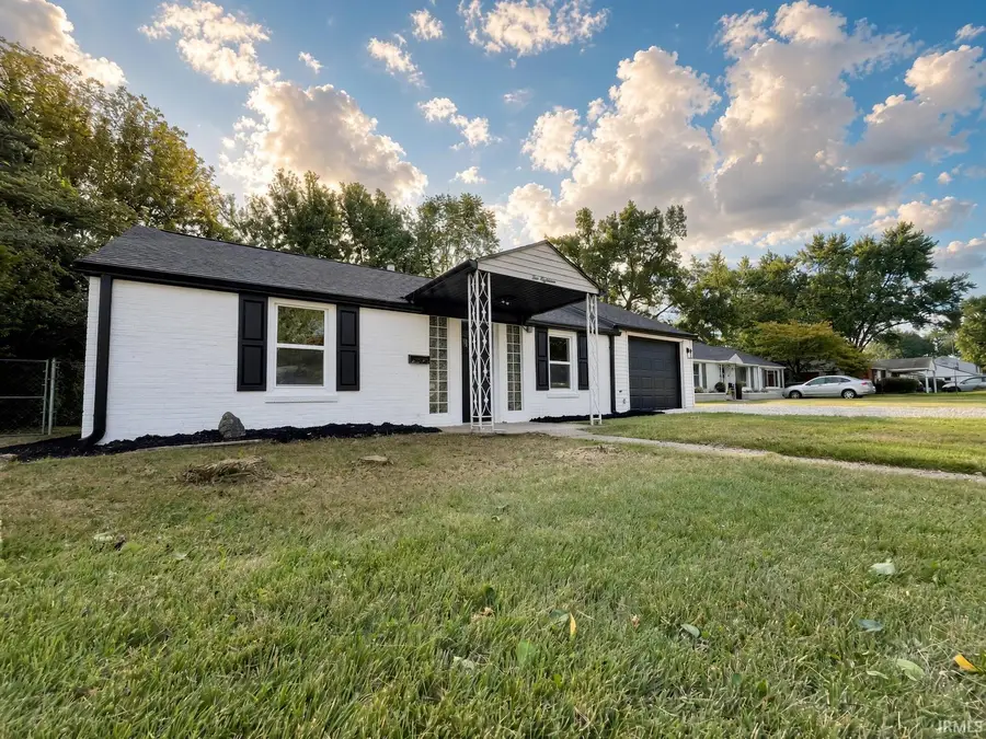 218 S Iroquois Drive, Evansville, IN 47714 - #2
