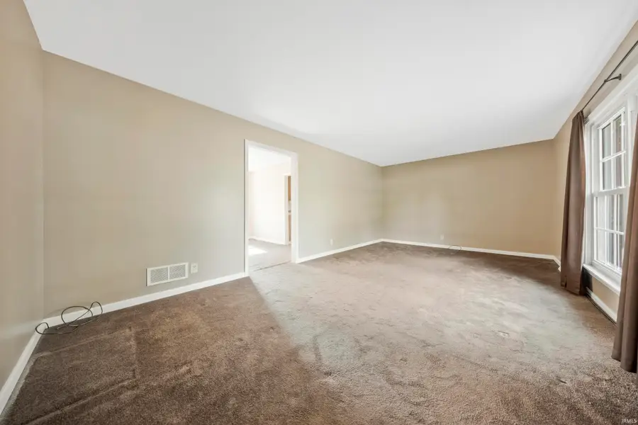 8455 Sycamore Drive, Newburgh, IN 47630 - #2