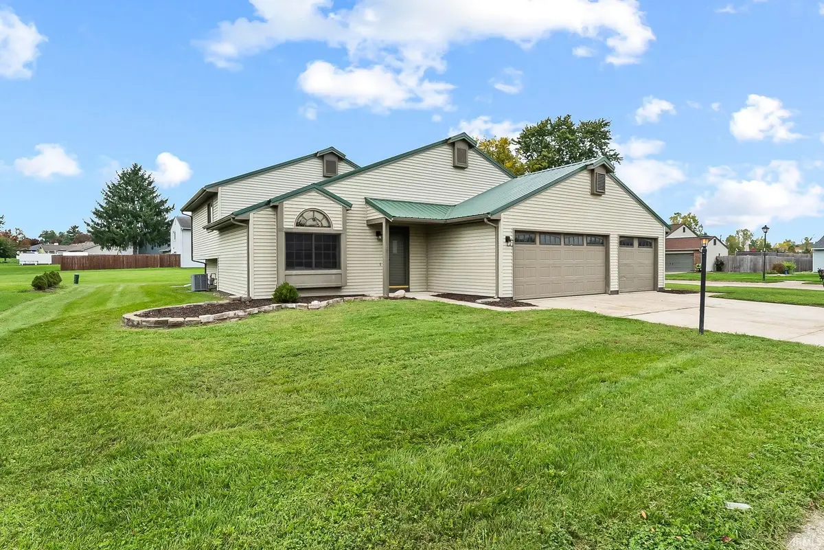 1720 Paveys Glen Run, Fort Wayne, IN 46804 - #1