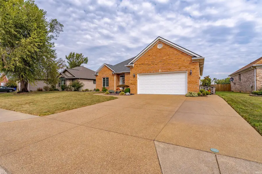 200 Westbriar Road, Newburgh, IN 47630 - #3