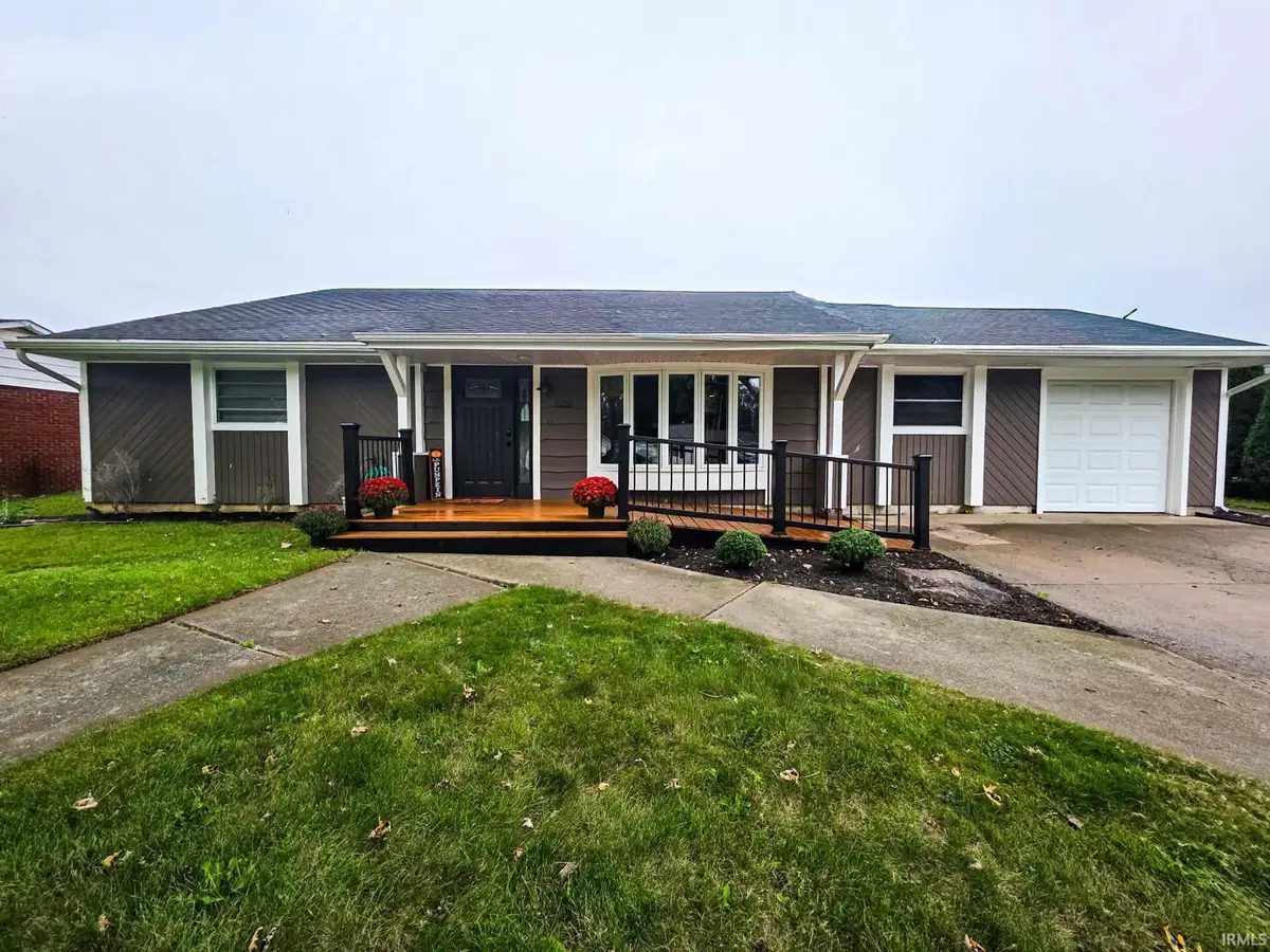 1206 Superior Drive, Auburn, IN 46706 - #1