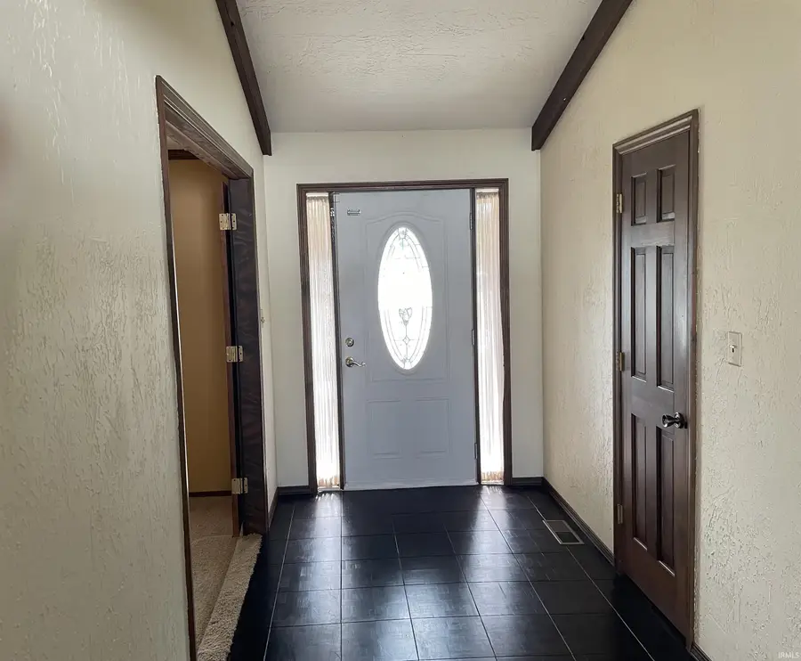 3300 W Twickingham Drive, Muncie, IN 47304 - #2