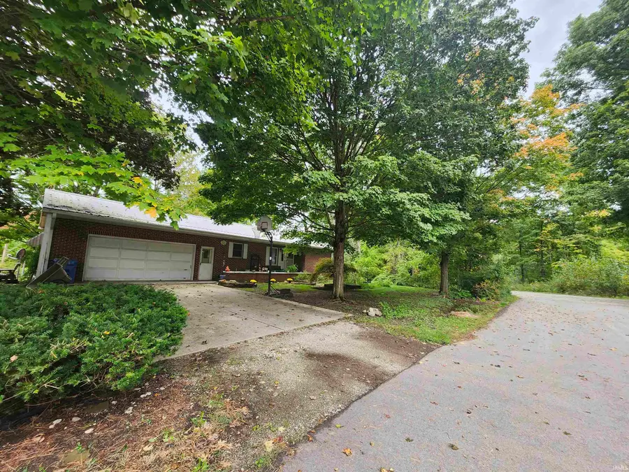 16 S Stickler Road, Columbia City, IN 46725 - #2
