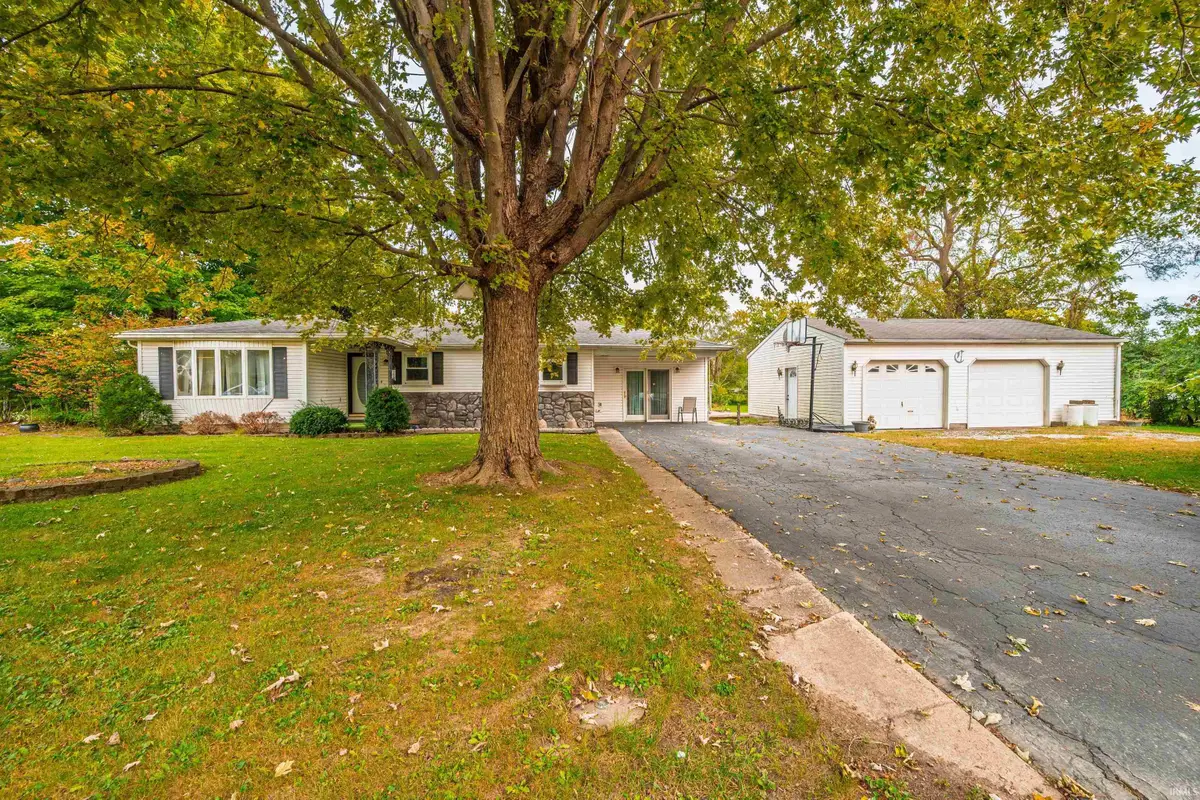 104 N Bennett Street, Muncie, IN 47303 - #1