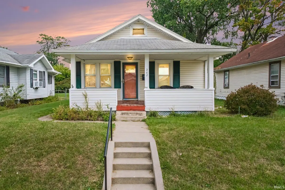 202 Strathmoor Avenue, Mishawaka, IN 46544 - #1