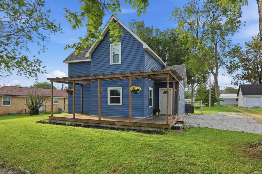 405 E Walnut Street, Summitville, IN 46070 - #2