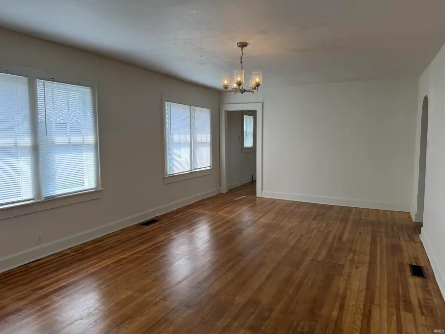 2309 S Mulberry Street, Muncie, IN 47302 - #2