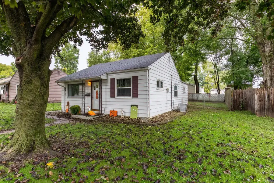 304 W Narrow Street, Winamac, IN 46996 - #2